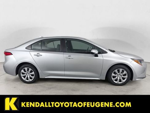 Used 2024 Toyota Corolla LE FWD image 6
