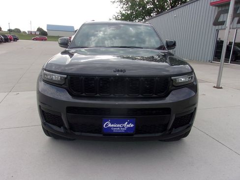 Used 2024 Jeep Grand Cherokee L Altitude AWD/4WD image 4