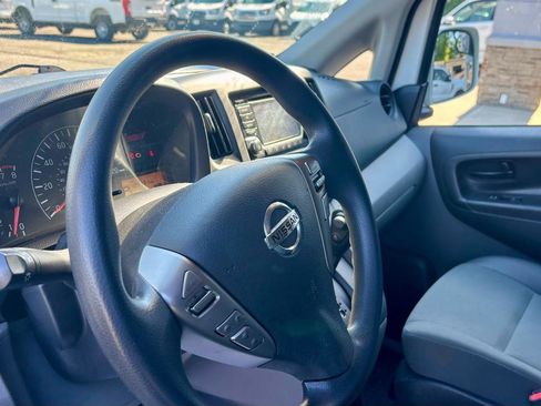 Used 2018 Nissan NV200 SV FWD image 15