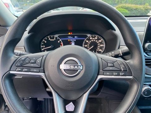 Used 2023 Nissan Altima 2.5 SV FWD image 11