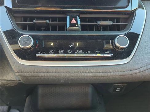 Used 2024 Toyota Corolla SE image 18