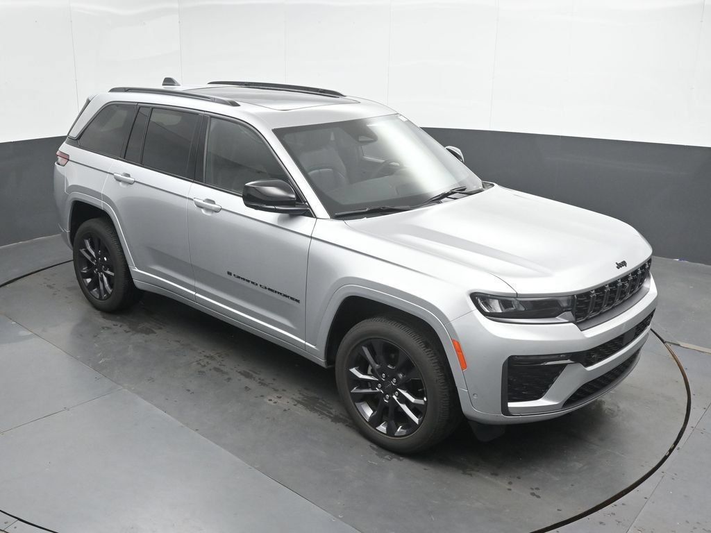 Used 2026 Jeep Grand Cherokee Limited AWD/4WD image 33