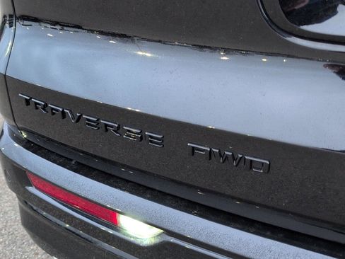 Used 2024 Chevrolet Traverse RS w/ LPO, Floor Liner Package image 5