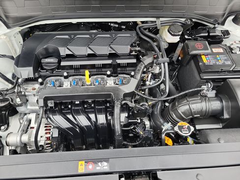 Certified 2026 Hyundai Venue SEL FWD image 31