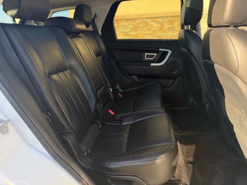 Used 2018 Land Rover Discovery Sport HSE image 36