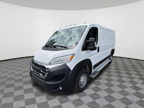 Used 2025 RAM ProMaster 2500 w/ U-Haul Equipment Group FWD image 3