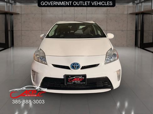 Used 2014 Toyota Prius One image 2