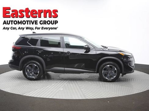 Used 2024 Nissan Rogue SV AWD/4WD image 45