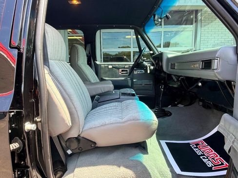 Used 1987 GMC Sierra 3500 4x4 Crew Cab image 38