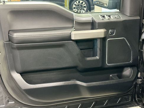 Used 2017 Ford F150 Lariat image 15