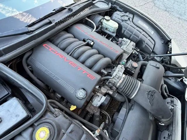 Used 2002 Chevrolet Corvette Convertible w/ Preferred Equipment Group2 RWD image 29