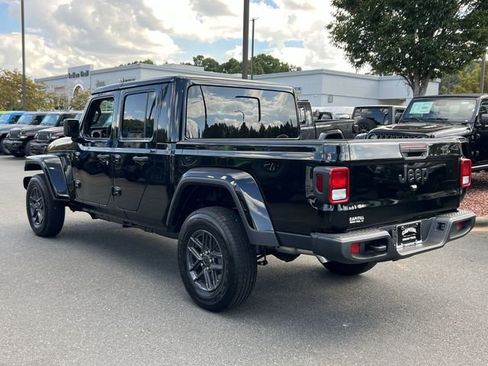 New 2025 Jeep Gladiator Sport AWD/4WD image 10