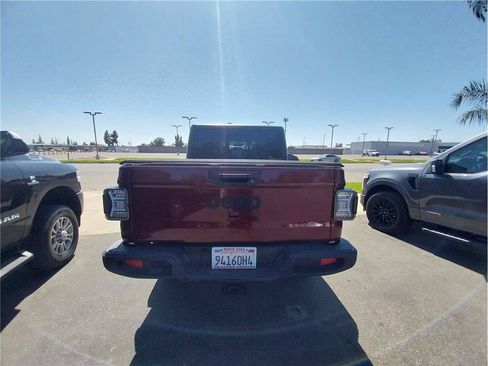 Used 2021 Jeep Gladiator Sport AWD/4WD image 6