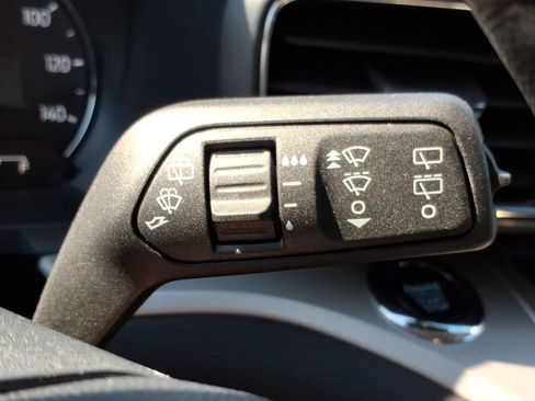 Used 2023 Ford Explorer XLT w/ Equipment Group 202A AWD/4WD image 28