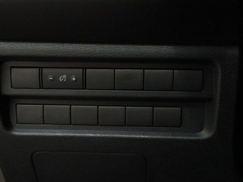 Used 2024 Mitsubishi Outlander ES FWD image 9
