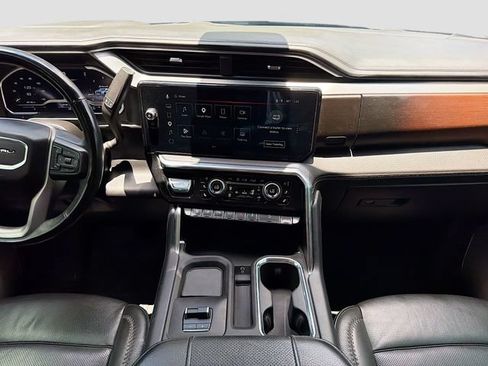 Used 2024 GMC Sierra 2500 Denali w/ Denali Reserve Package AWD/4WD image 18