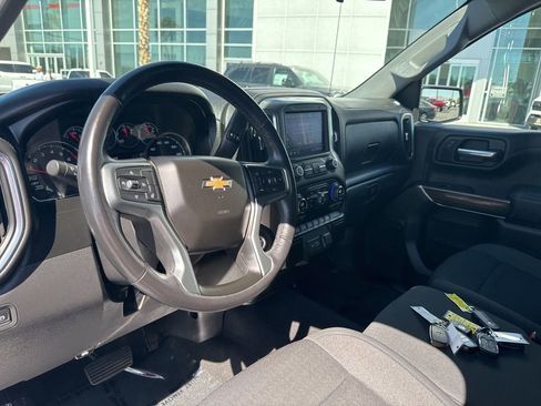 Used 2021 Chevrolet Silverado 1500 LT AWD/4WD image 14