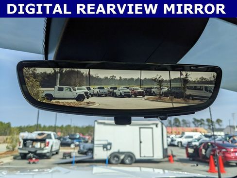 Used 2024 GMC Sierra 2500 Denali w/ Denali Reserve Package image 17