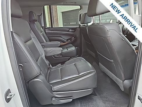 Used 2019 Chevrolet Suburban Premier image 24