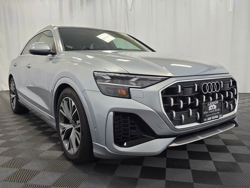 Used 2024 Audi Q8 Prestige w/ Prestige Package image 8