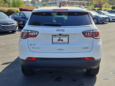 Used 2024 Jeep Compass Latitude AWD/4WD image 6