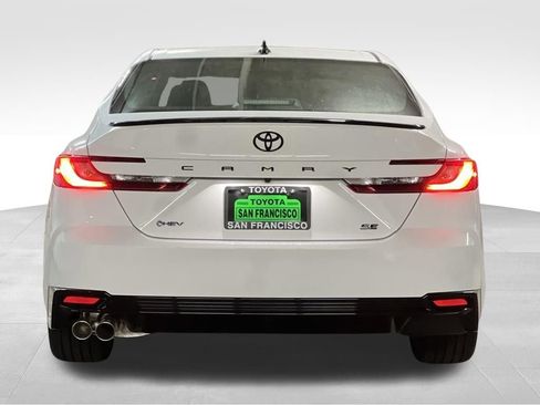 New 2026 Toyota Camry Hybrid FWD image 4