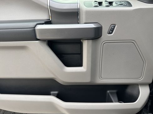 Used 2020 Ford F150 XLT w/ Equipment Group 302A Luxury image 14