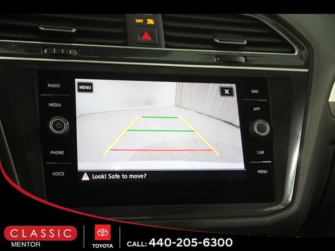 Used 2020 Volkswagen Tiguan SEL w/ 3rd Row Seat Package AWD/4WD image 13