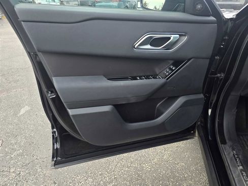 Used 2025 Land Rover Range Rover Velar Dynamic SE image 23