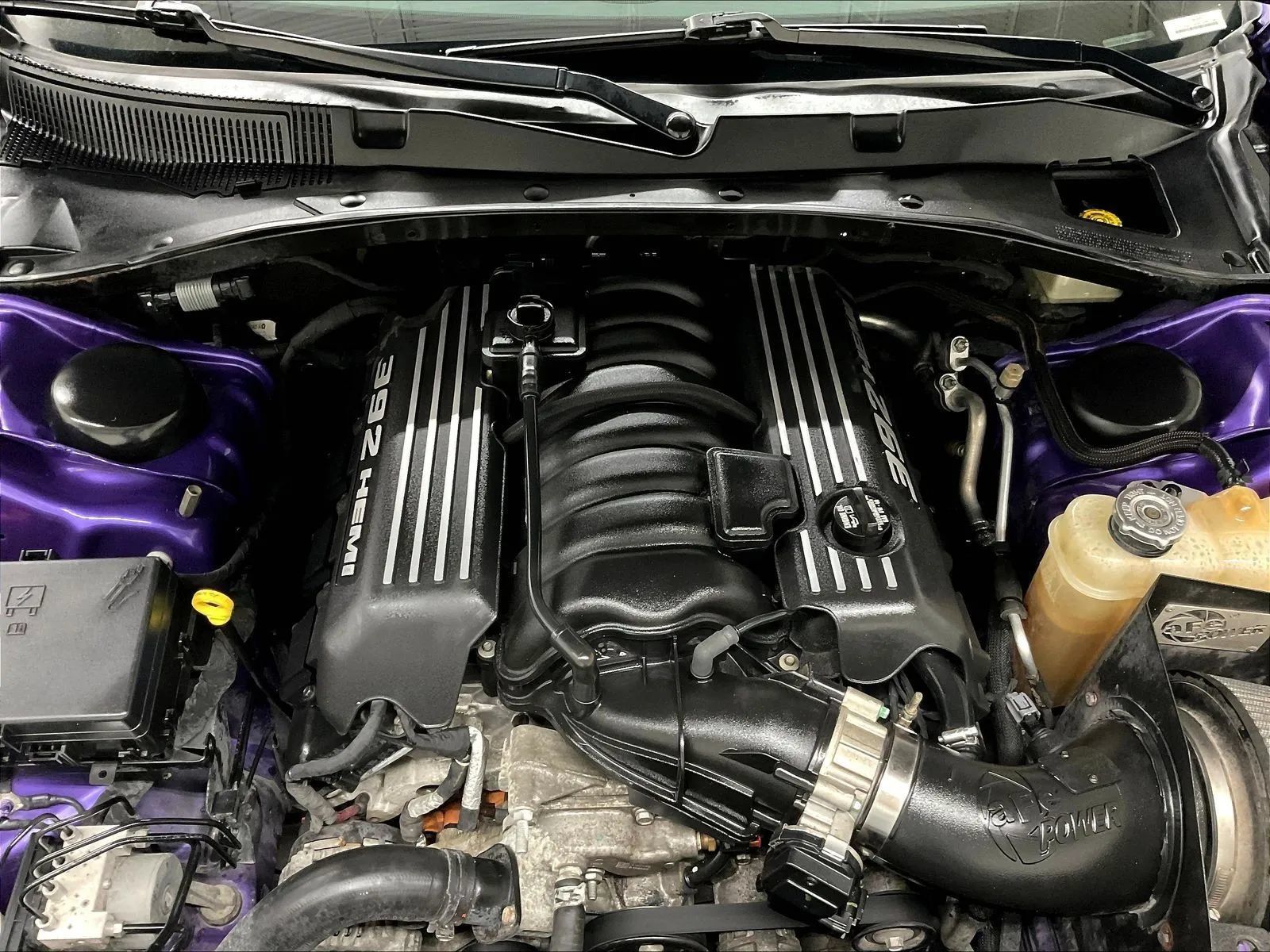 Used 2016 Dodge Charger SRT RWD image 35