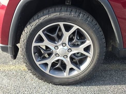 Used 2019 Jeep Grand Cherokee Limited AWD/4WD image 5