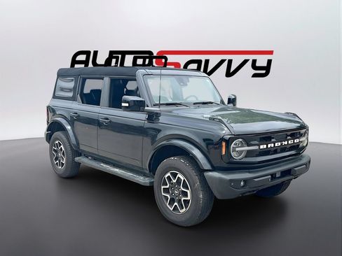 Used 2024 Ford Bronco Outer Banks AWD/4WD image 1