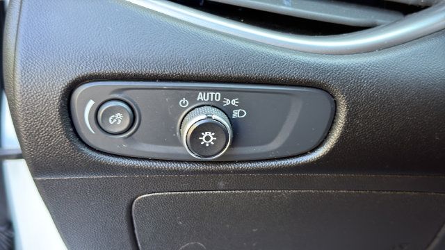Used 2025 Chevrolet Malibu LT FWD image 19
