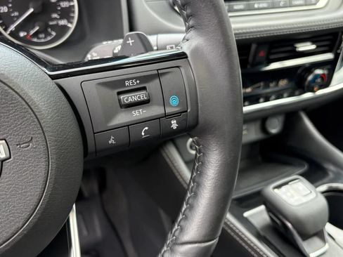 Used 2023 Nissan Rogue SL AWD/4WD image 18