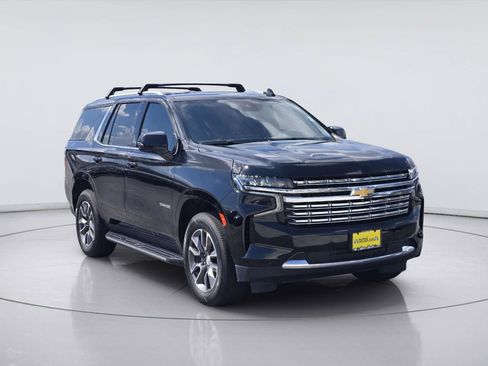 Used 2024 Chevrolet Tahoe LT w/ Luxury Package RWD image 3