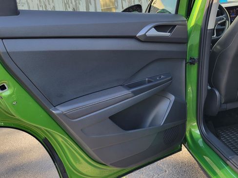 Certified 2025 Volkswagen Taos SE w/ Taos Adventure Package (SXB) FWD image 34