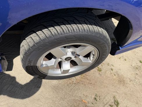 Used 2002 Ford F150 Lightning RWD image 23