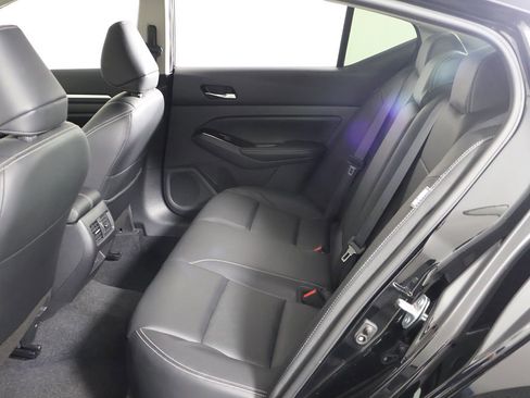 Used 2024 Nissan Altima 2.5 SL FWD image 31
