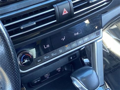 Used 2023 Kia Seltos SX image 31