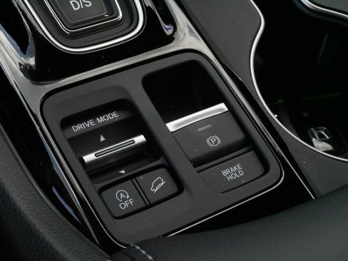 Certified 2026 Honda Pilot Touring image 26