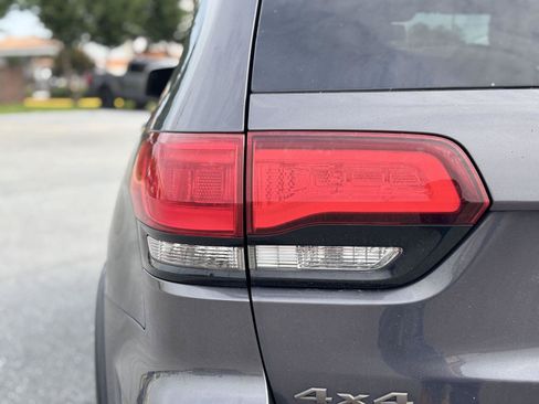 Used 2016 Jeep Grand Cherokee Limited 75th Anniversary AWD/4WD image 9