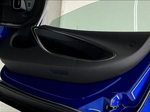 Used 2023 McLaren Artura RWD image 15