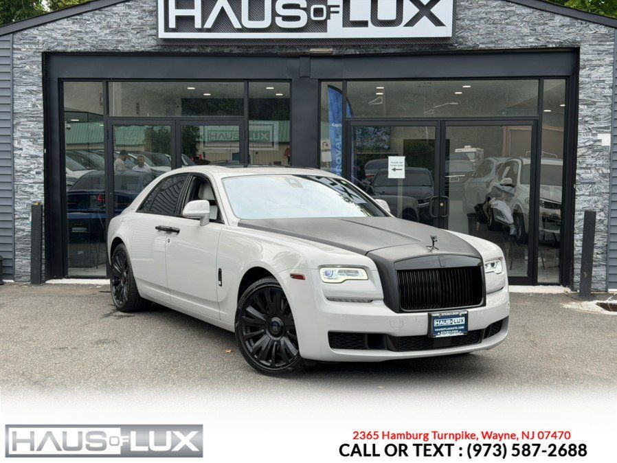Used 2018 Rolls-Royce Ghost RWD image 2