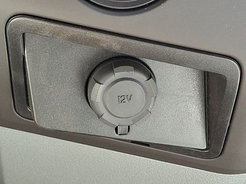 Used 2023 Ford F650 2WD Regular Cab Super Duty image 21