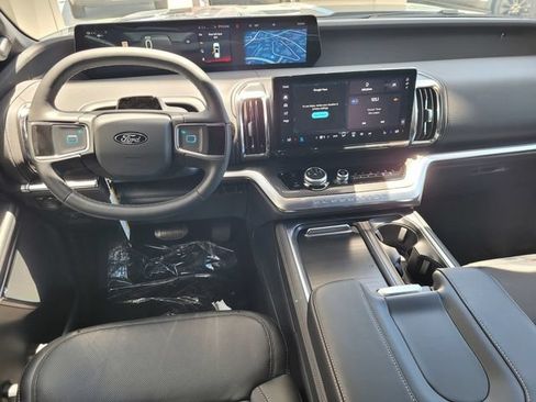New 2026 Ford Expedition Platinum w/ Stealth Appearance Package AWD/4WD image 7