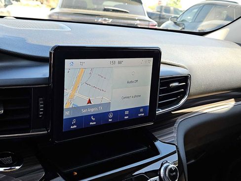 Used 2024 Ford Explorer Limited image 24
