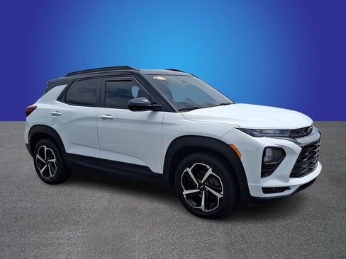 Used 2023 Chevrolet TrailBlazer RS w/ Convenience Package FWD image 3