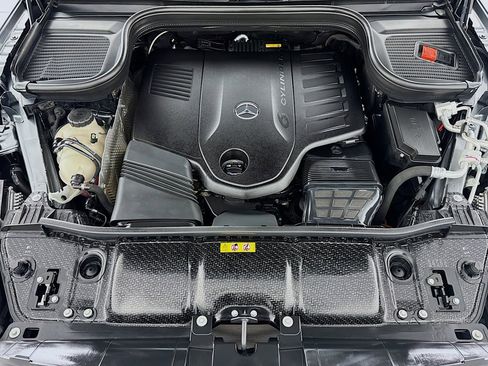 Certified 2025 Mercedes-Benz GLS 450 4MATIC image 13