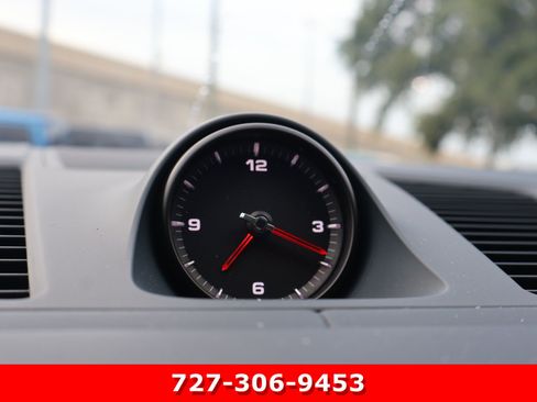 Used 2022 Porsche Cayenne AWD/4WD image 26