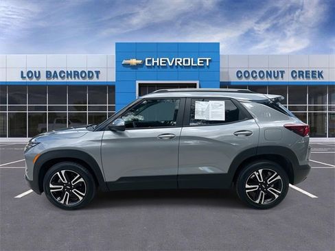 Used 2024 Chevrolet TrailBlazer LT w/ Driver Confidence Package image 5